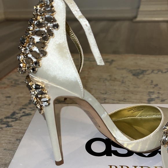 Cream/White ASOS BRIDE Heels - Picture 10 of 16